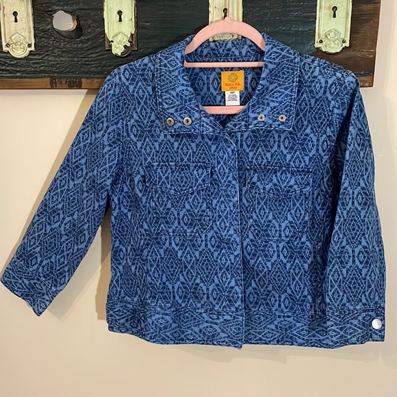 2/$30 Ruby Rd. Blue Tribal Print Denim Jacket Size 10P - Picture 2 of 10